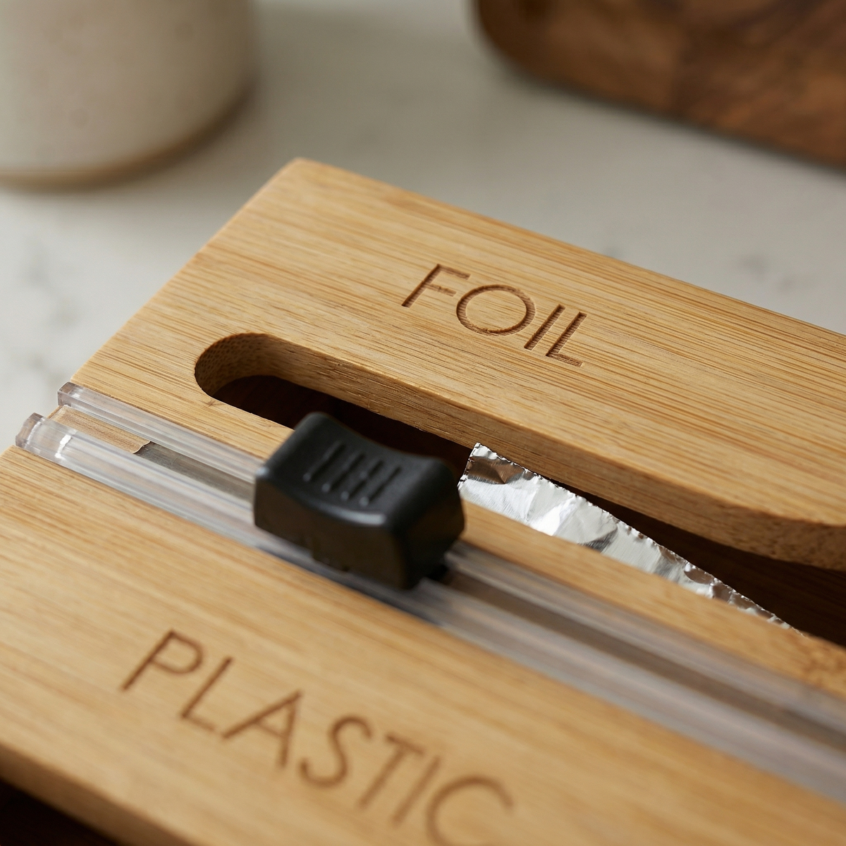 Distributeur Film Alimentaire en Bambou – Organisateur Cuisine 2 en 1